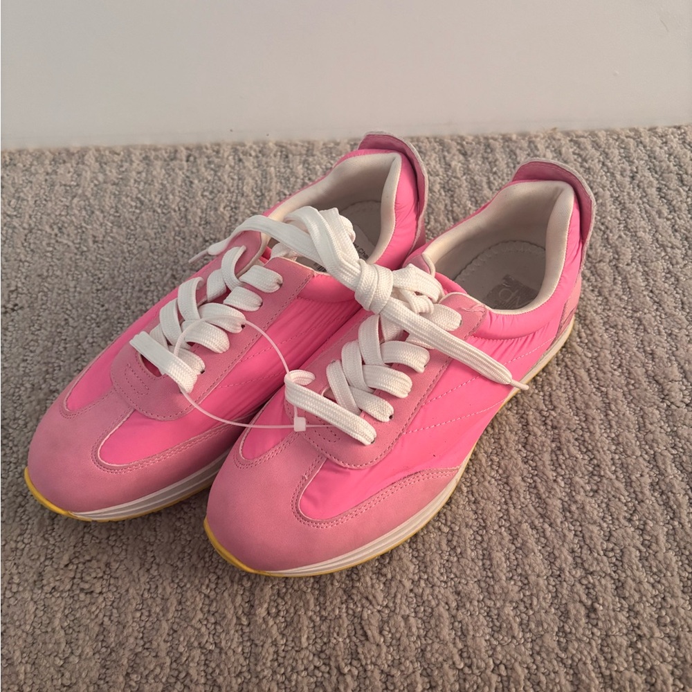 Dolce Vita pink sneakers - girls 4/ woman 6.5
